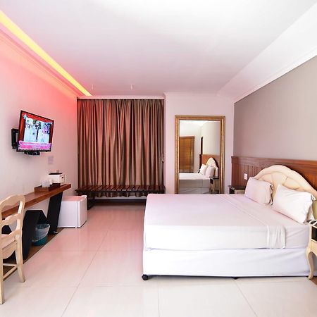 Fantasy Resort Nakhon Sawan Eksteriør bilde