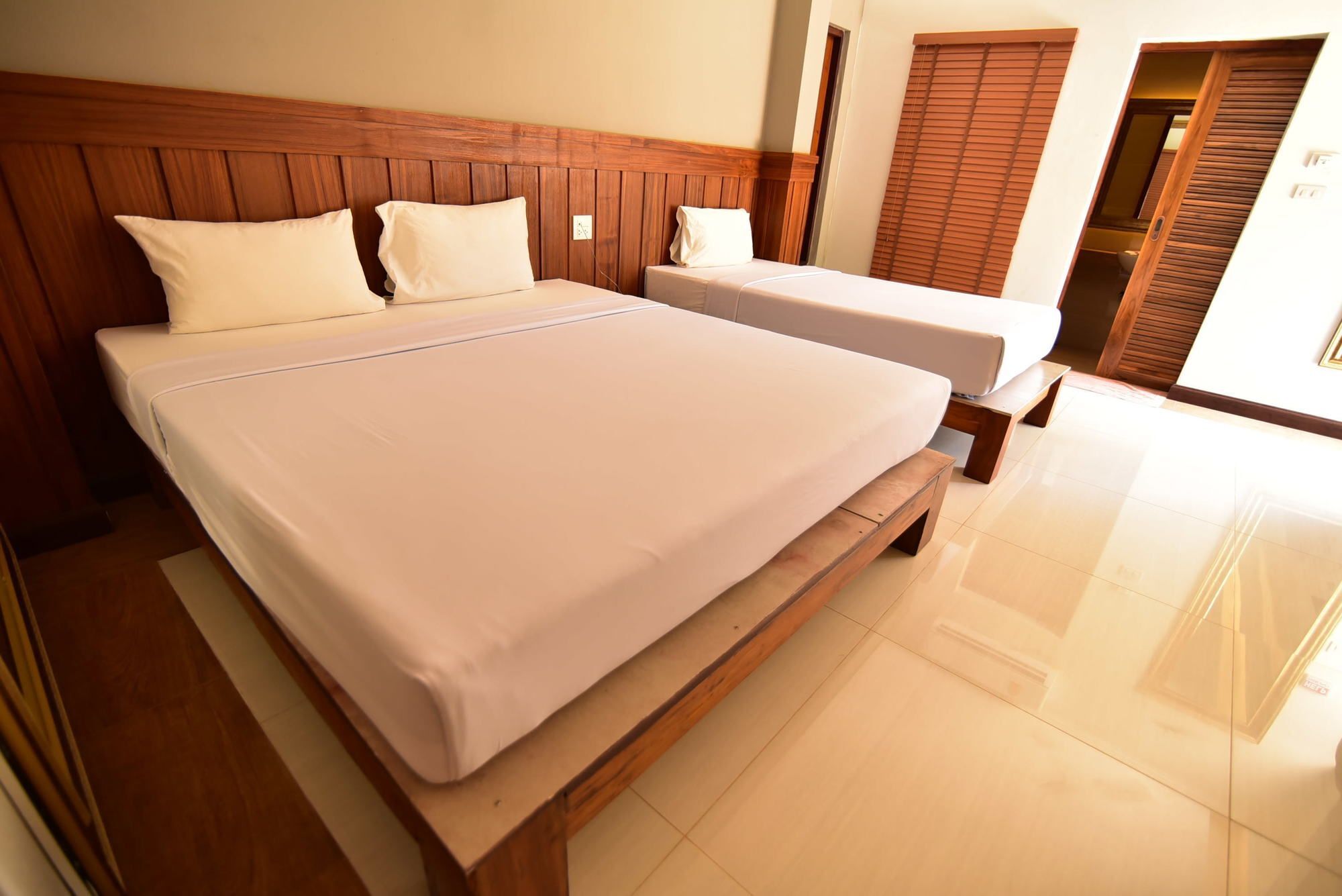 Fantasy Resort Nakhon Sawan Eksteriør bilde