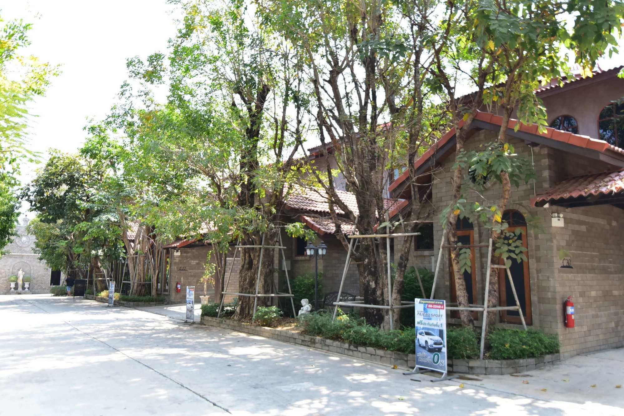 Fantasy Resort Nakhon Sawan Eksteriør bilde