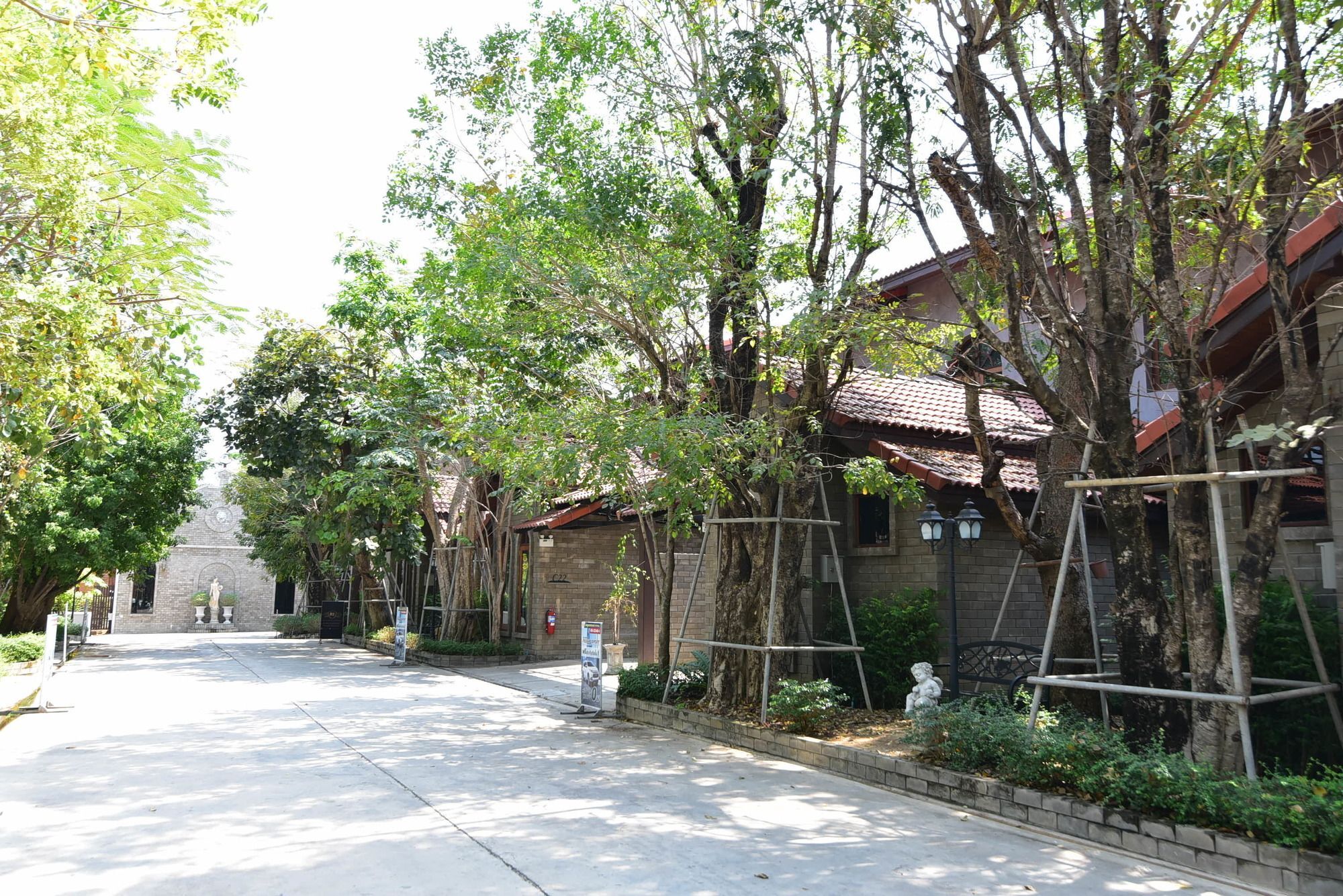 Fantasy Resort Nakhon Sawan Eksteriør bilde